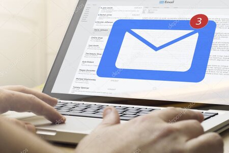 Messages between candidate and employer inside a portal